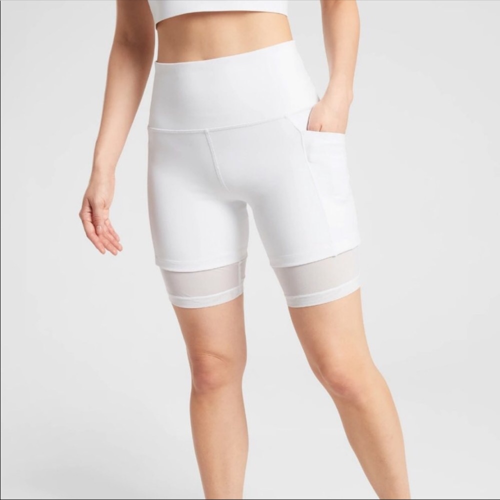 Athleta White Yoga Shorts NWOT